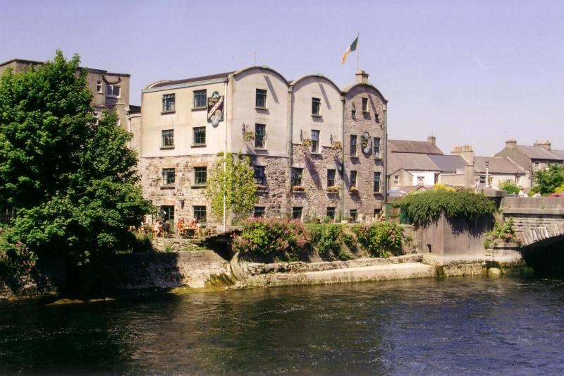 Image of Bridge Mills Galway Language Centre building